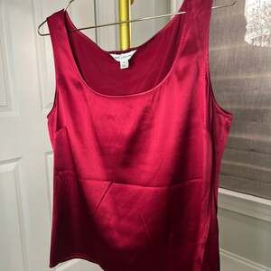 St. John Collection Evening Berry 93% Silk Scoop Neck Camisole Tank Top size M M